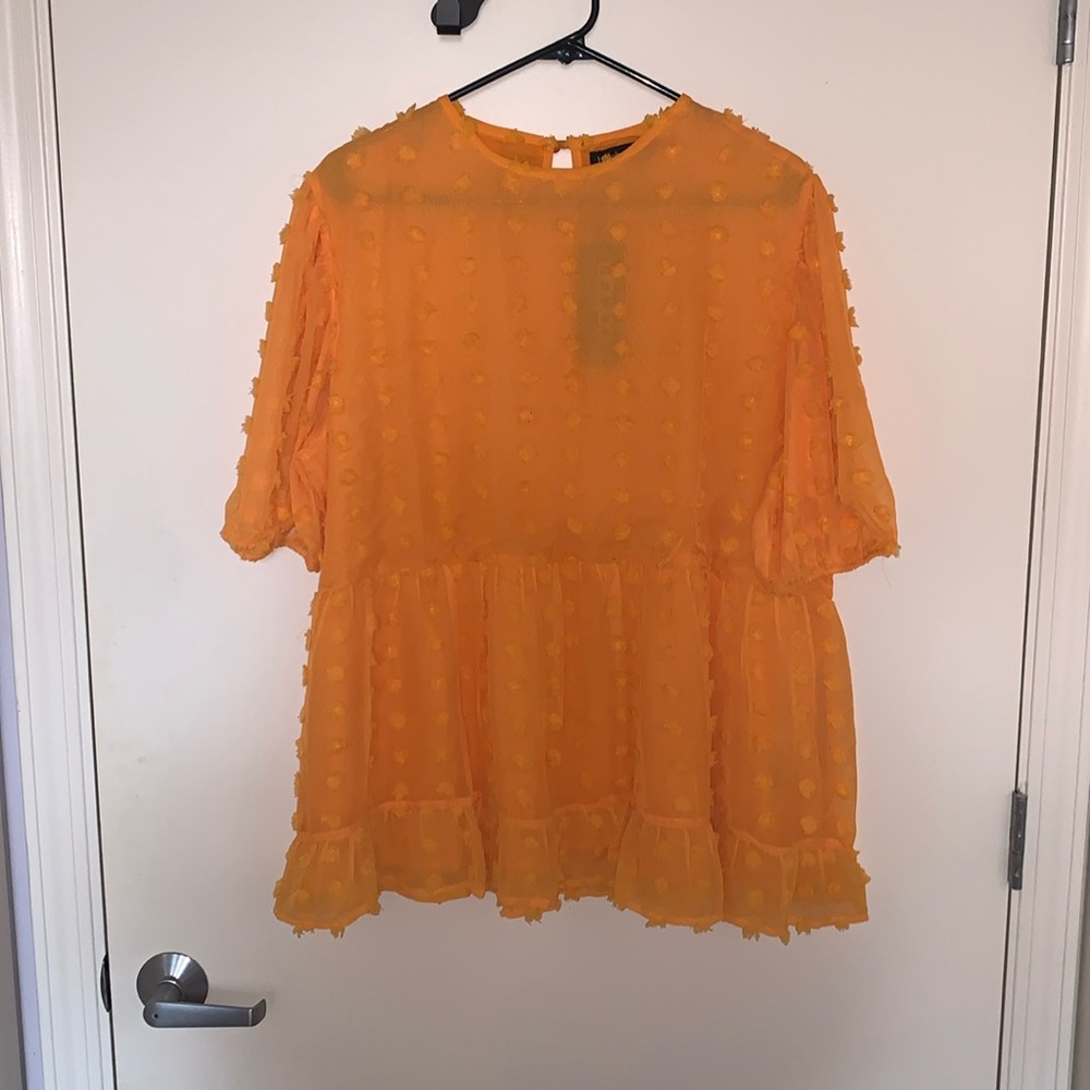 Boohoo women’s short sleeve blouse!